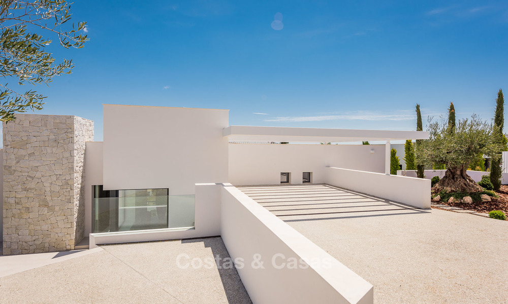 Villa de luxe haut de gamme à vendre, clé en main, avec vue panoramique sur la mer, le golf et la montagne, Benahavis - Marbella 5876