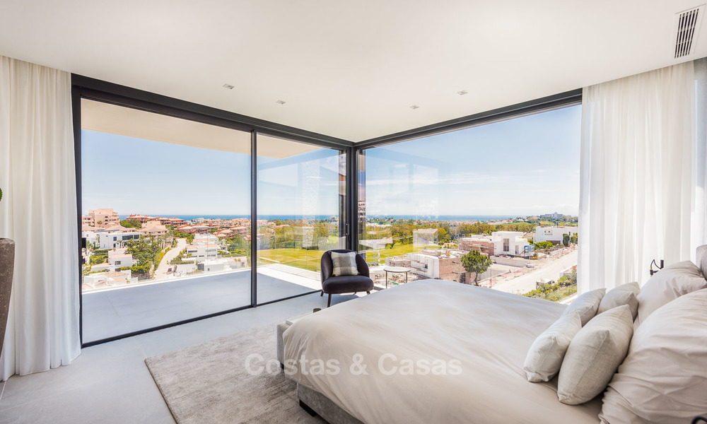 Villa de luxe haut de gamme à vendre, clé en main, avec vue panoramique sur la mer, le golf et la montagne, Benahavis - Marbella 5880