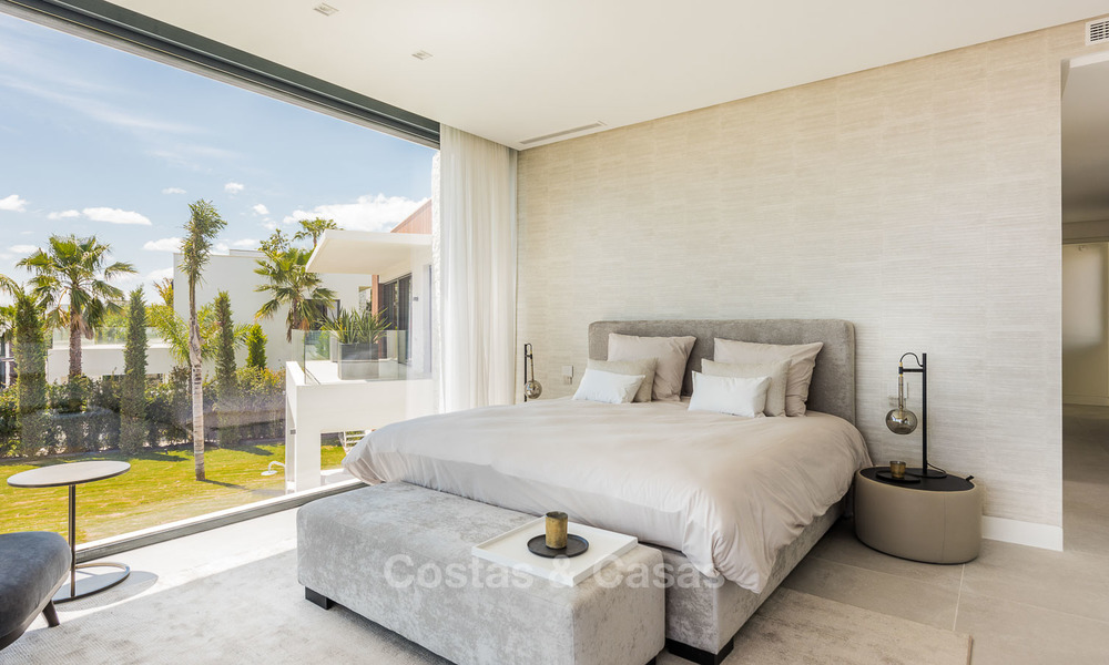 Villa de luxe haut de gamme à vendre, clé en main, avec vue panoramique sur la mer, le golf et la montagne, Benahavis - Marbella 5881