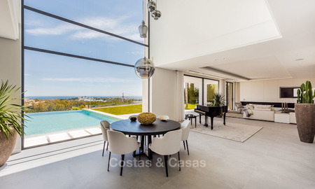 Villa de luxe haut de gamme à vendre, clé en main, avec vue panoramique sur la mer, le golf et la montagne, Benahavis - Marbella 5884