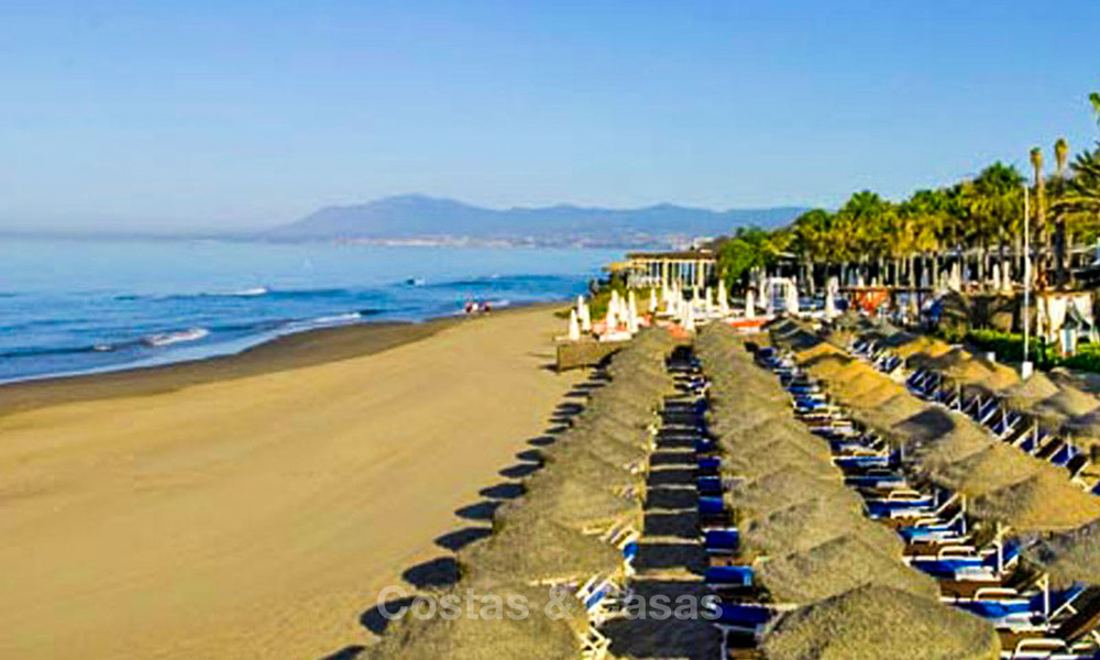 Spacieux penthouse à vendre, côté plage, dans un complexe de luxe, Elviria, Marbella 6018
