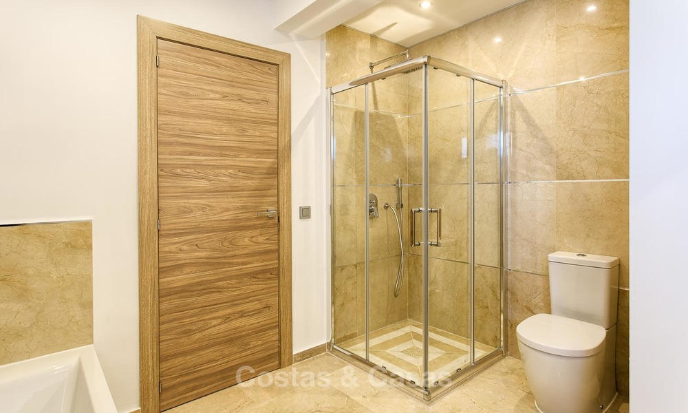 Appartement confortable et lumineux à vendre, récemment rénové, Nueva Andalucía, Marbella 6043