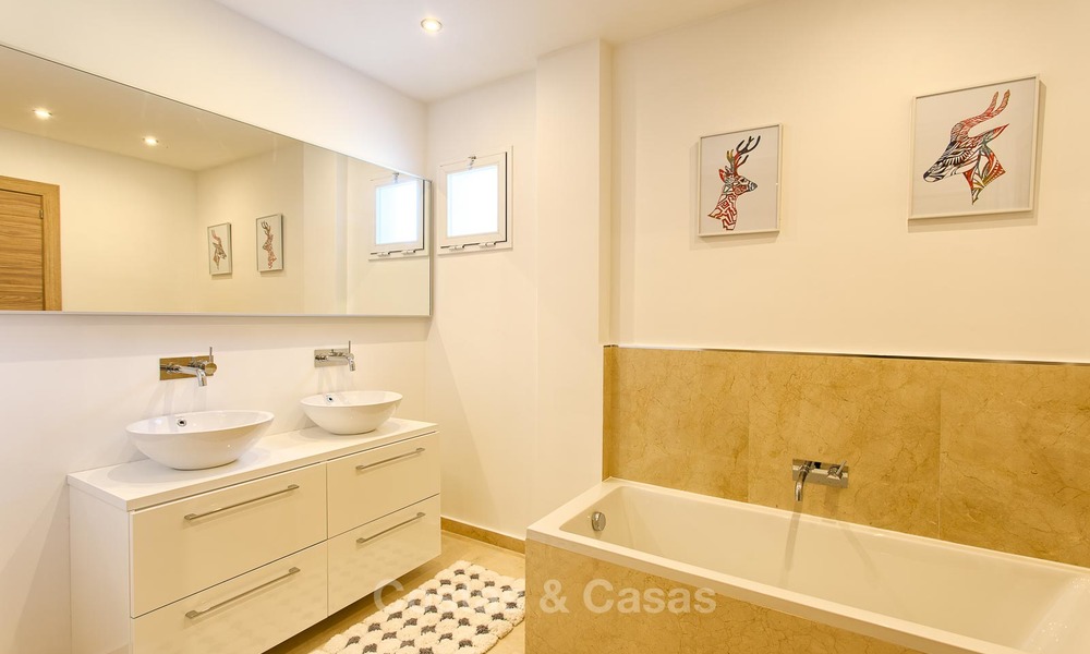 Appartement confortable et lumineux à vendre, récemment rénové, Nueva Andalucía, Marbella 6044