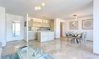 Appartement confortable et lumineux à vendre, récemment rénové, Nueva Andalucía, Marbella 6049 
