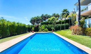 Villa de style andalou à vendre avec une vue magnifique sur la mer, près du golf et de la plage, Marbella 6060 