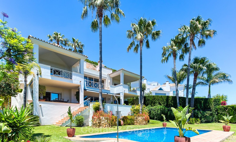 Villa de style andalou à vendre avec une vue magnifique sur la mer, près du golf et de la plage, Marbella 6062