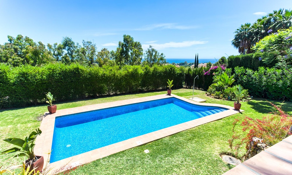 Villa de style andalou à vendre avec une vue magnifique sur la mer, près du golf et de la plage, Marbella 6063