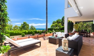 Villa de style andalou à vendre avec une vue magnifique sur la mer, près du golf et de la plage, Marbella 6064 