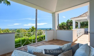 Villa de style andalou à vendre avec une vue magnifique sur la mer, près du golf et de la plage, Marbella 6070 