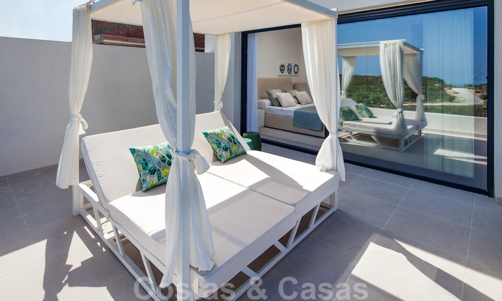 Nouveaux maisons de ville avant-gardistes à vendre, vues imprenables sur la mer, Casares, Costa del Sol 41376