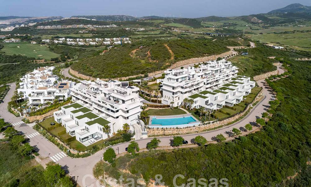 Nouveaux maisons de ville avant-gardistes à vendre, vues imprenables sur la mer, Casares, Costa del Sol 44303