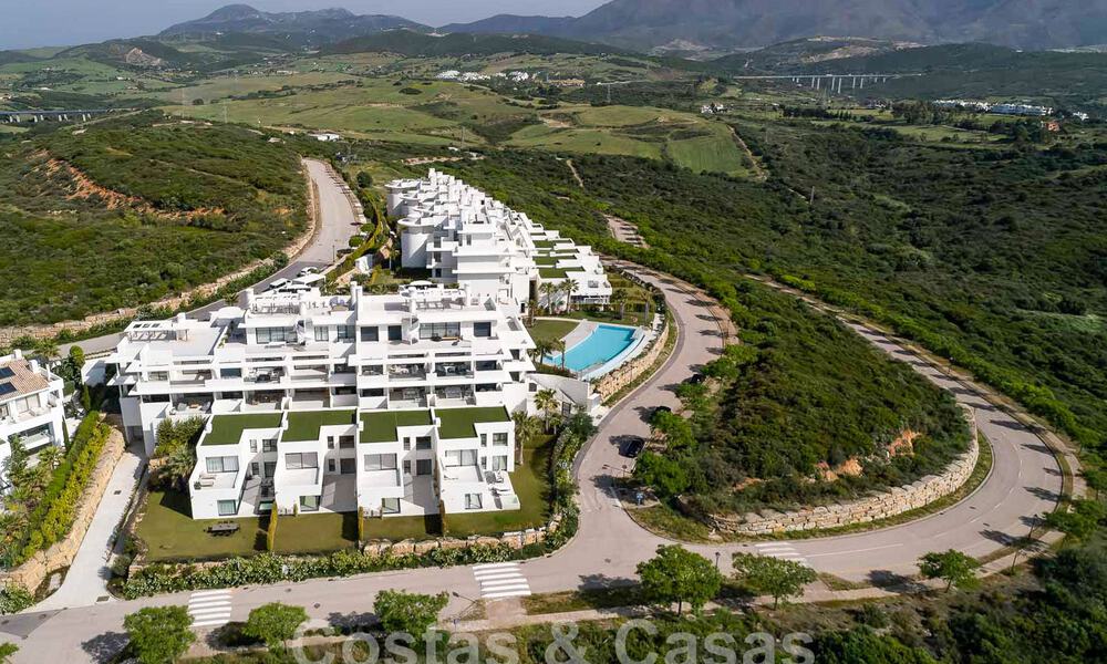 Nouveaux maisons de ville avant-gardistes à vendre, vues imprenables sur la mer, Casares, Costa del Sol 44304