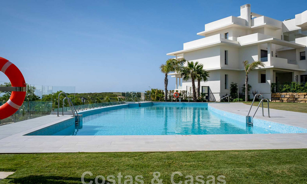 Nouveaux maisons de ville avant-gardistes à vendre, vues imprenables sur la mer, Casares, Costa del Sol 44307