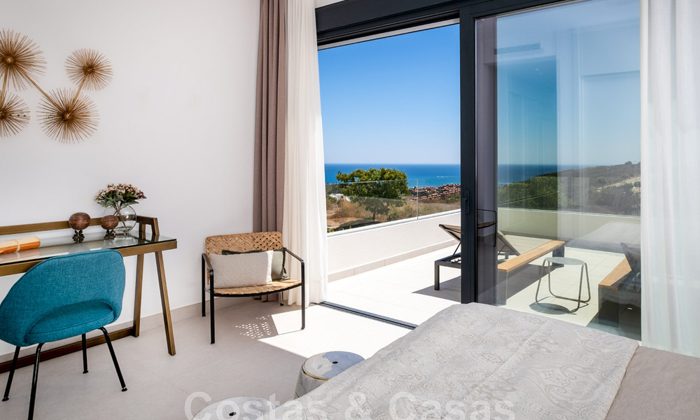 Nouveaux maisons de ville avant-gardistes à vendre, vues imprenables sur la mer, Casares, Costa del Sol 44318