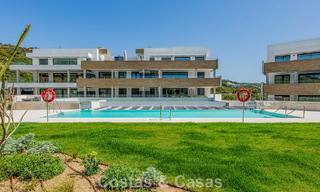 Nouveaux appartements modernes dans une station balnéaire 5 étoiles à vendre à Marbella avec une vue imprenable sur la mer 802782 