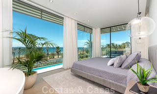 Villa de luxe unique en front de mer à vendre, New Golden Mile, Marbella - Estepona. Prix réduit! 34271 