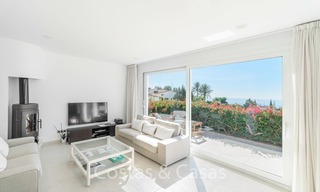 Elégante villa rénovée de style andalou à vendre, avec vue panoramique sur la mer, Marbella Est - Marbella 6377 