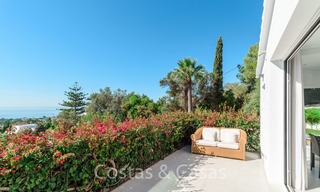 Elégante villa rénovée de style andalou à vendre, avec vue panoramique sur la mer, Marbella Est - Marbella 6384 
