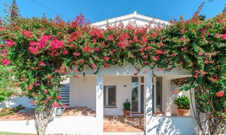 Elégante villa rénovée de style andalou à vendre, avec vue panoramique sur la mer, Marbella Est - Marbella 6391 