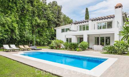 Magnifique villa rénovée à vendre au cœur de la Vallée du Golf de Nueva Andalucía, Marbella 26636