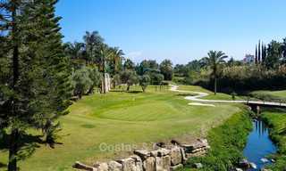 Villas de luxe modernes et confortables à vendre sur un beau golf - New Golden Mile, Marbella 6657 