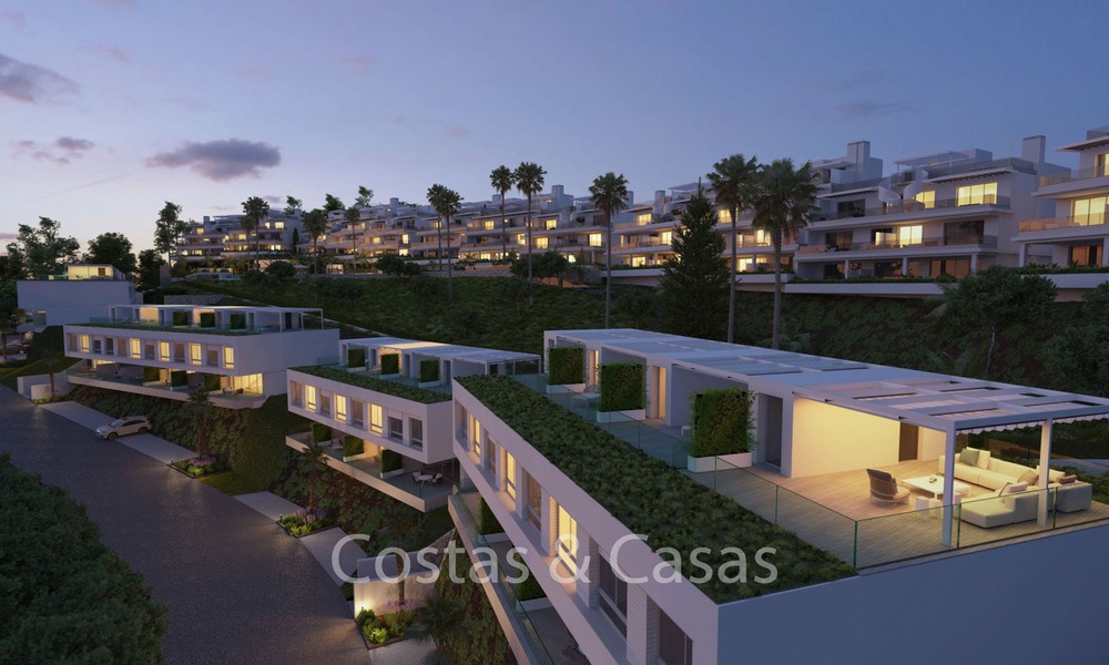 Maisons de ville avant-gardistes à la mode avec vue imprenable sur la mer à vendre, New Golden Mile, Marbella - Estepona 6550