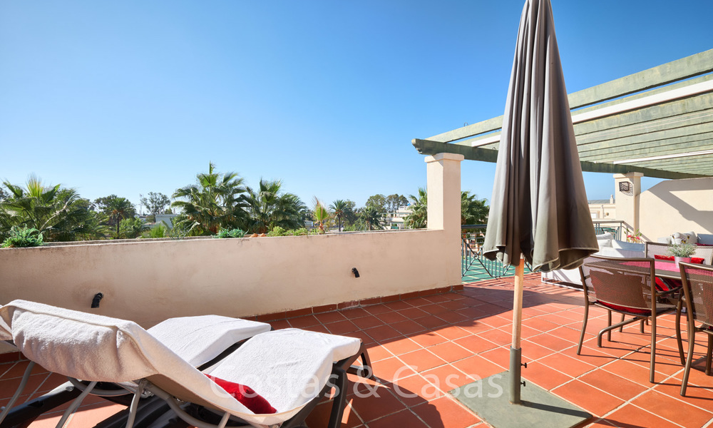 Superbe penthouse à vendre, à distance de marche de la plage et de Puerto Banus, Nueva Andalucia - Marbella 6599