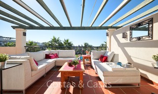 Superbe penthouse à vendre, à distance de marche de la plage et de Puerto Banus, Nueva Andalucia - Marbella 6604 