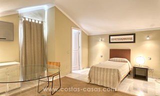 Penthouse duplex à vendre, à deux pas de Puerto Banus, de la plage et des commodités - Nueva Andalucia, Marbella 6682 