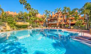 Appartement de luxe élégant et bien situé dans une urbanisation exquise - Nueva Andalucia, Marbella 6767 