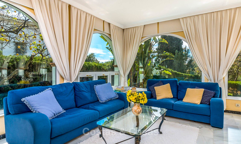 Villa de style andalou, situé sur un Golf, à vendre à Marbella 6812