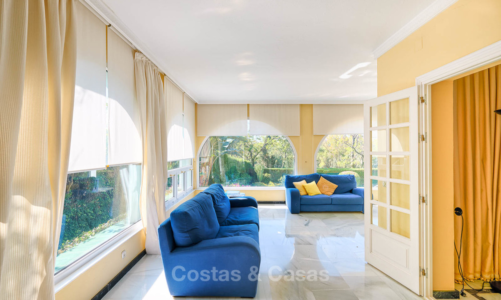 Villa de style andalou, situé sur un Golf, à vendre à Marbella 6819