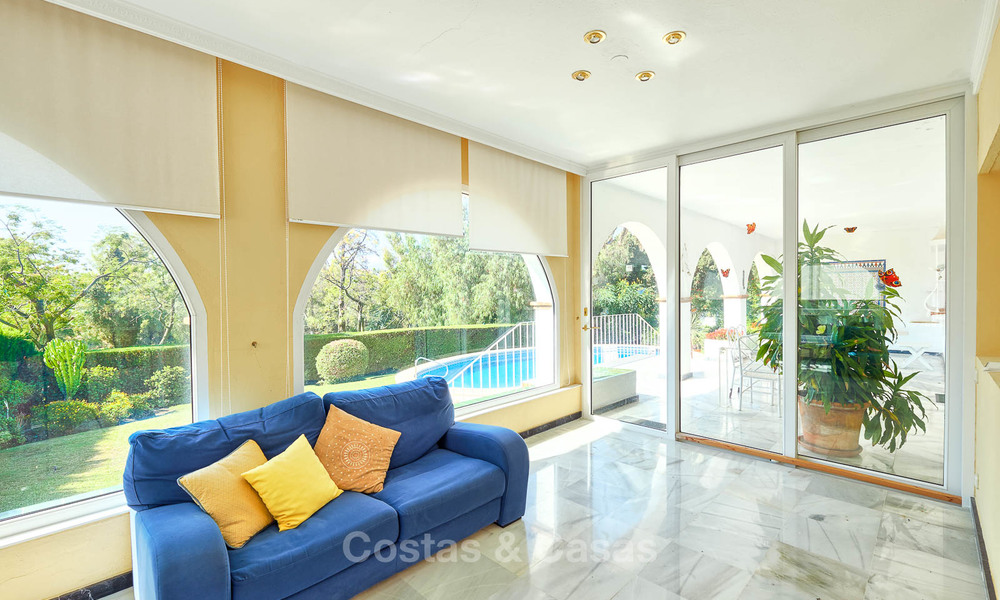 Villa de style andalou, situé sur un Golf, à vendre à Marbella 6820