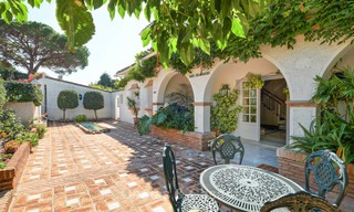 Villa de style andalou, situé sur un Golf, à vendre à Marbella 6823 