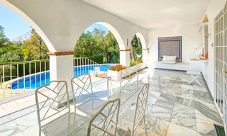 Villa de style andalou, situé sur un Golf, à vendre à Marbella 6836 