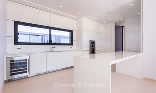 Majestueuse villa moderne donnant sur un Golf, avec vue mer panoramique à vendre, Benahavis Marbella 7807 