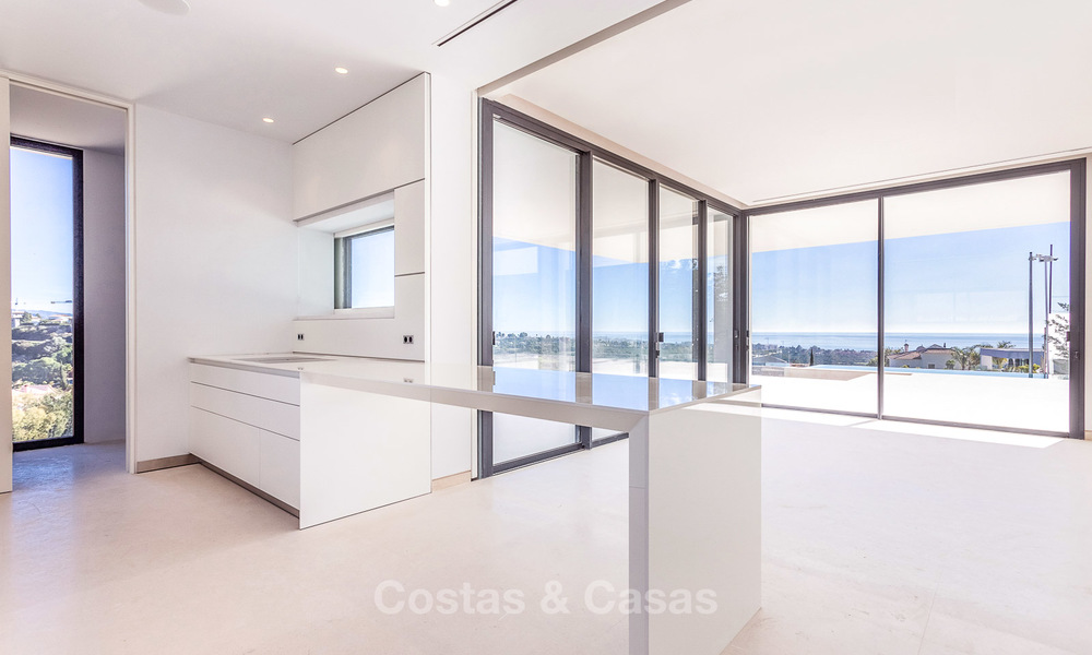 Majestueuse villa moderne donnant sur un Golf, avec vue mer panoramique à vendre, Benahavis Marbella 7808