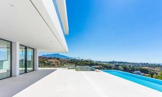 Majestueuse villa moderne donnant sur un Golf, avec vue mer panoramique à vendre, Benahavis Marbella 6861 