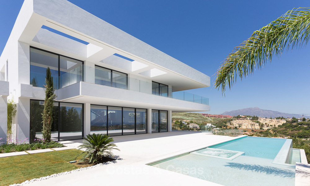 Majestueuse villa moderne donnant sur un Golf, avec vue mer panoramique à vendre, Benahavis Marbella 6863