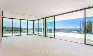 Majestueuse villa moderne donnant sur un Golf, avec vue mer panoramique à vendre, Benahavis Marbella 6840 