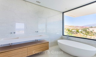 Majestueuse villa moderne donnant sur un Golf, avec vue mer panoramique à vendre, Benahavis Marbella 6845 
