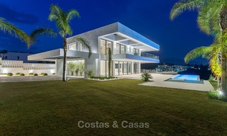 Majestueuse villa moderne donnant sur un Golf, avec vue mer panoramique à vendre, Benahavis Marbella 6875 
