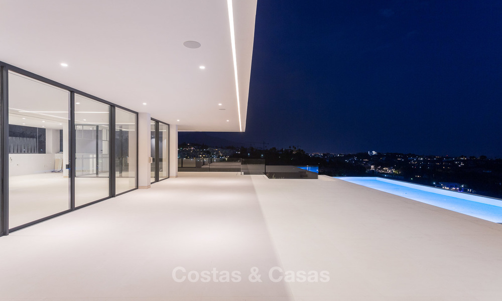 Majestueuse villa moderne donnant sur un Golf, avec vue mer panoramique à vendre, Benahavis Marbella 6877