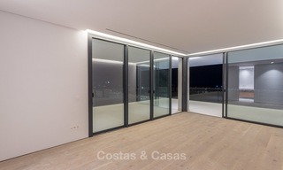 Majestueuse villa moderne donnant sur un Golf, avec vue mer panoramique à vendre, Benahavis Marbella 6871 