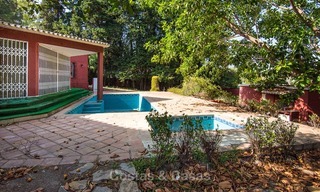 Villa à rénover sur un grand terrain à vendre dans un endroit spectaculaire - Golden Mile, Marbella 6987 