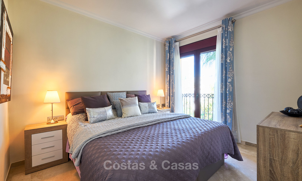 Très bel appartement de luxe en front de mer avec une vue mer fantastique à vendre - New Golden Mile, Marbella 7026