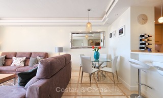 Très bel appartement de luxe en front de mer avec une vue mer fantastique à vendre - New Golden Mile, Marbella 7029 