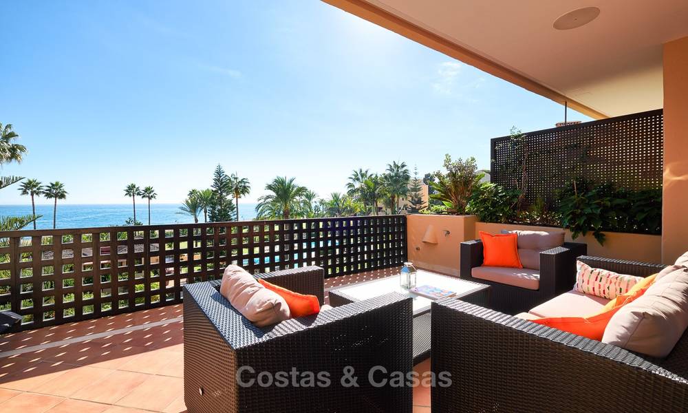 Très bel appartement de luxe en front de mer avec une vue mer fantastique à vendre - New Golden Mile, Marbella 7043