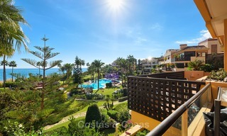 Très bel appartement de luxe en front de mer avec une vue mer fantastique à vendre - New Golden Mile, Marbella 7046 