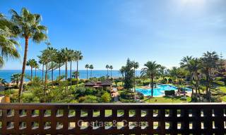 Très bel appartement de luxe en front de mer avec une vue mer fantastique à vendre - New Golden Mile, Marbella 7048 